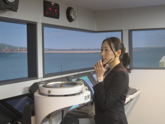操船シミュレータ訓練に於いて撮影